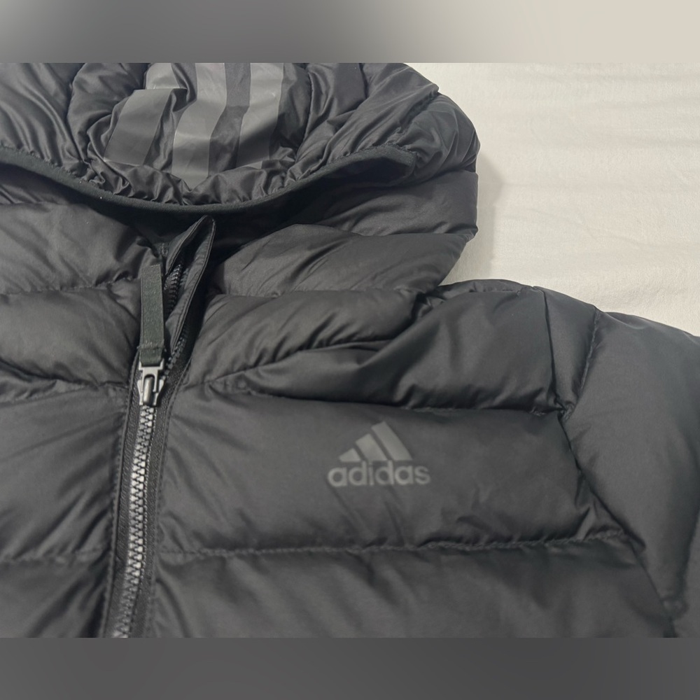 Adidas Performance Women’s Puffer Jacket Size XS - Picture 5 of 10